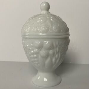 Vintage Avon Milk Glass Egg Shaped Candy Dish Lid Jar Candle Jewelry Floral 1960